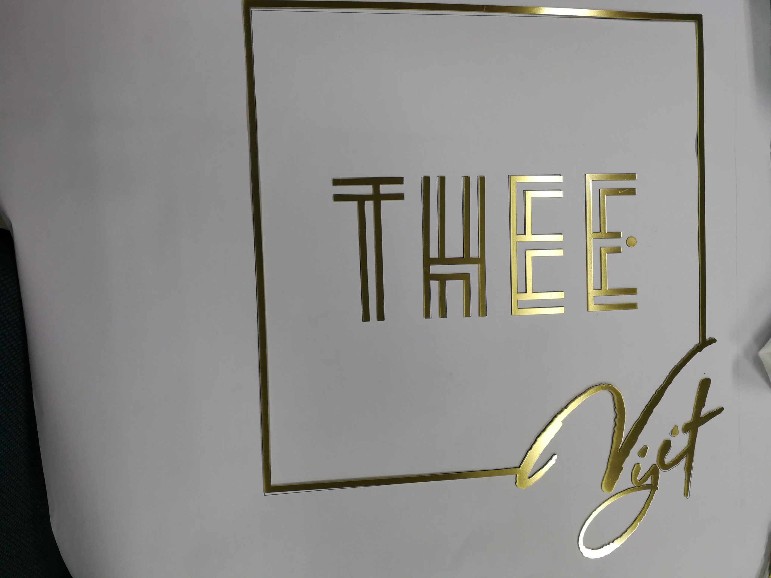 ผลิต และ ติดตั้งป้ายฉลุไฟออกหลัง และโลโก้ชื่อโรงแรม