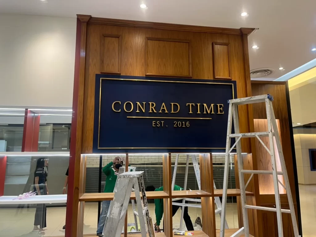 ป้ายร้านในห้าง