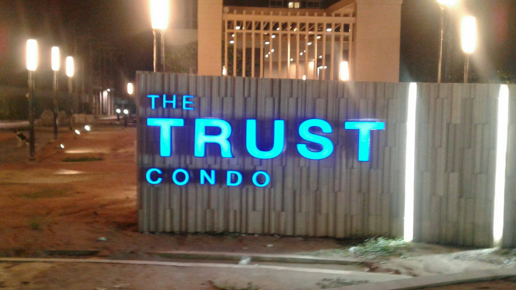 ป้ายคอนโดมิเนียม