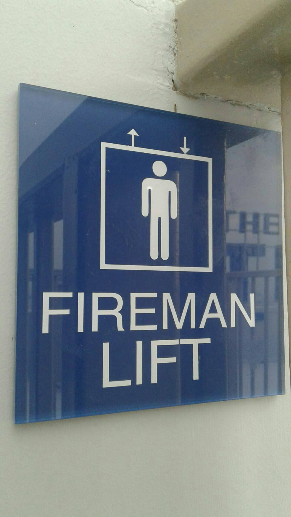 ป้ายคอนโดมิเนียม