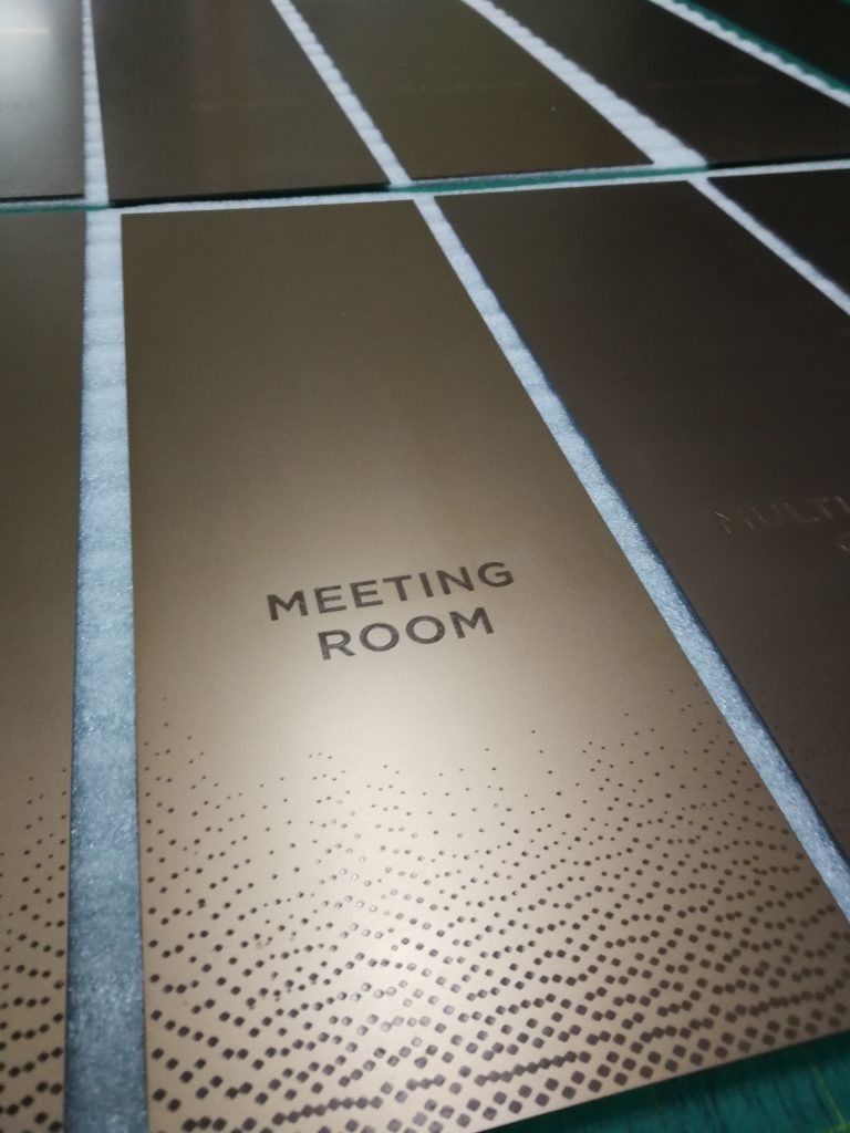 ป้ายโรงแรม