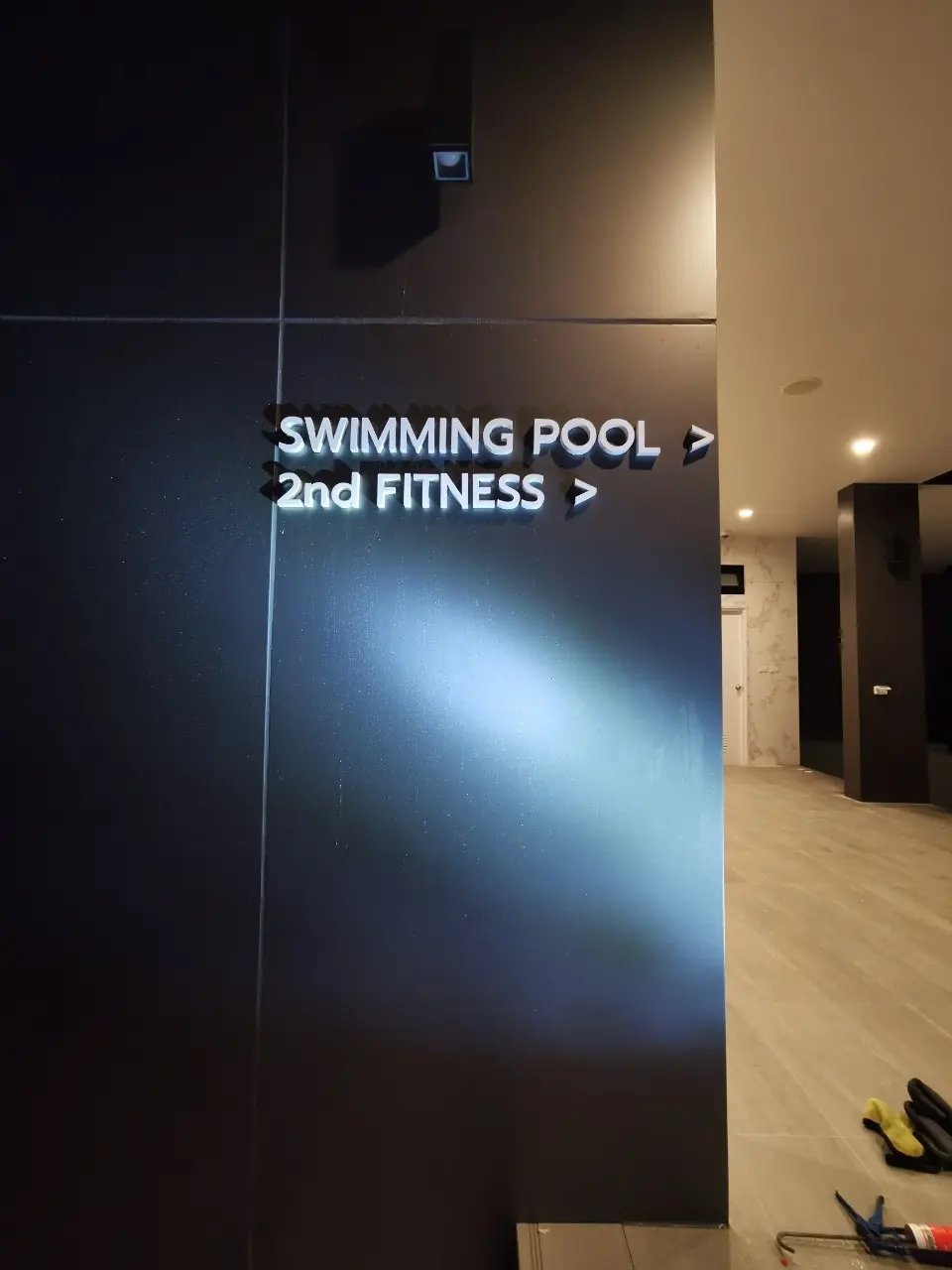 ป้ายโครงการหมู่บ้านและคอนโด