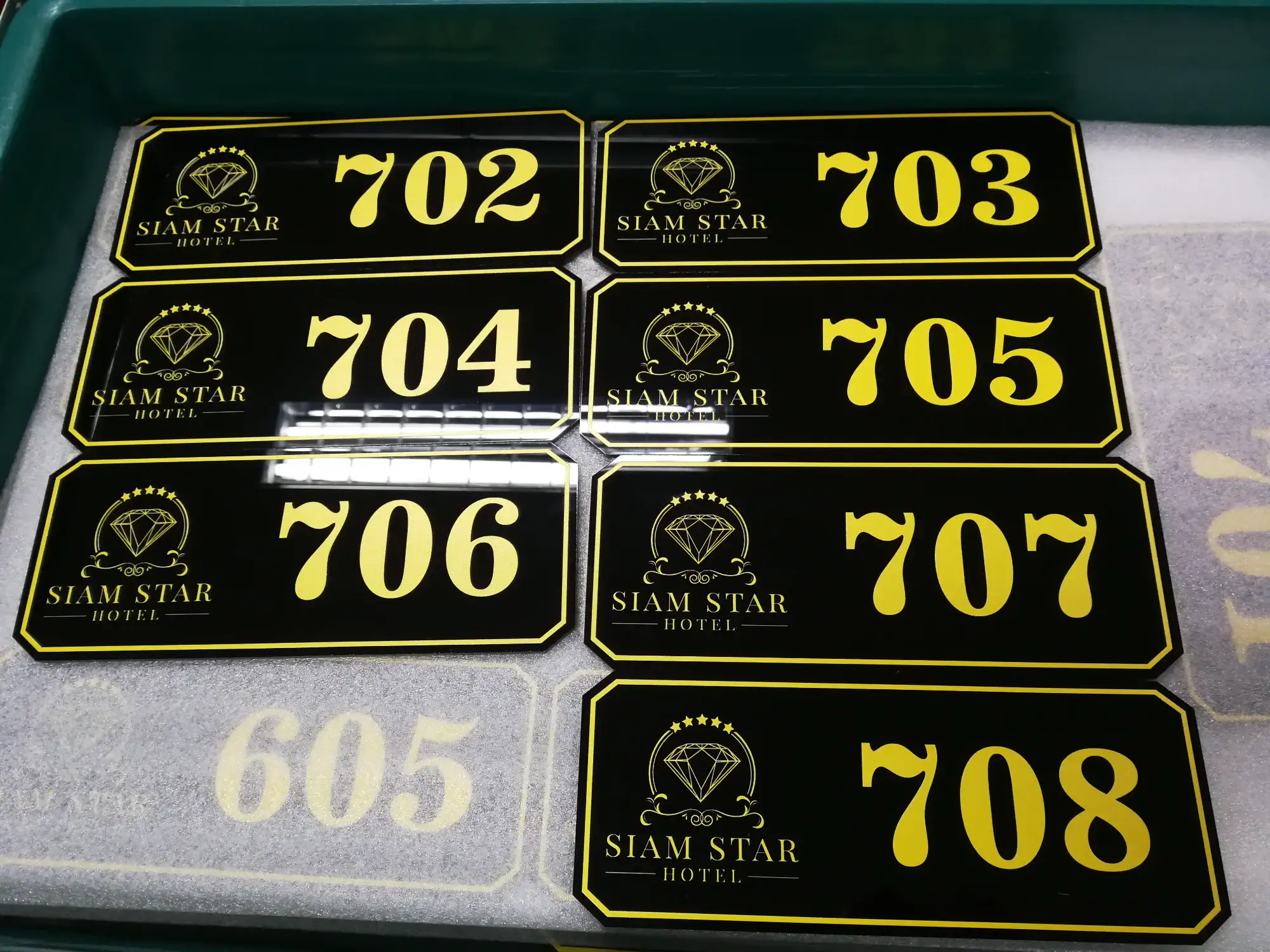 ป้ายโรงแรม (Hotel Sign)