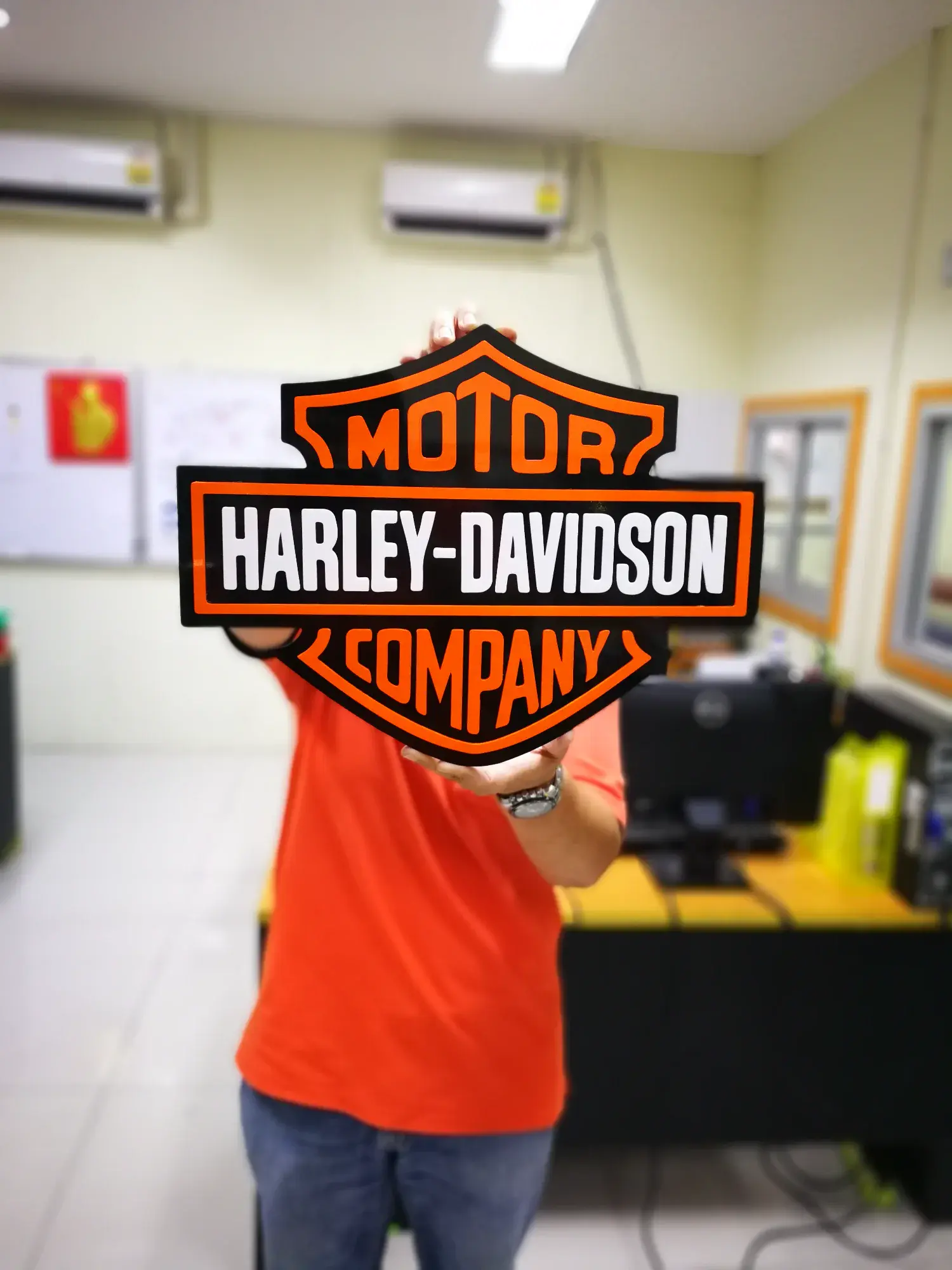 ป้ายโลโก้บริษัท (Company Logo Sign)