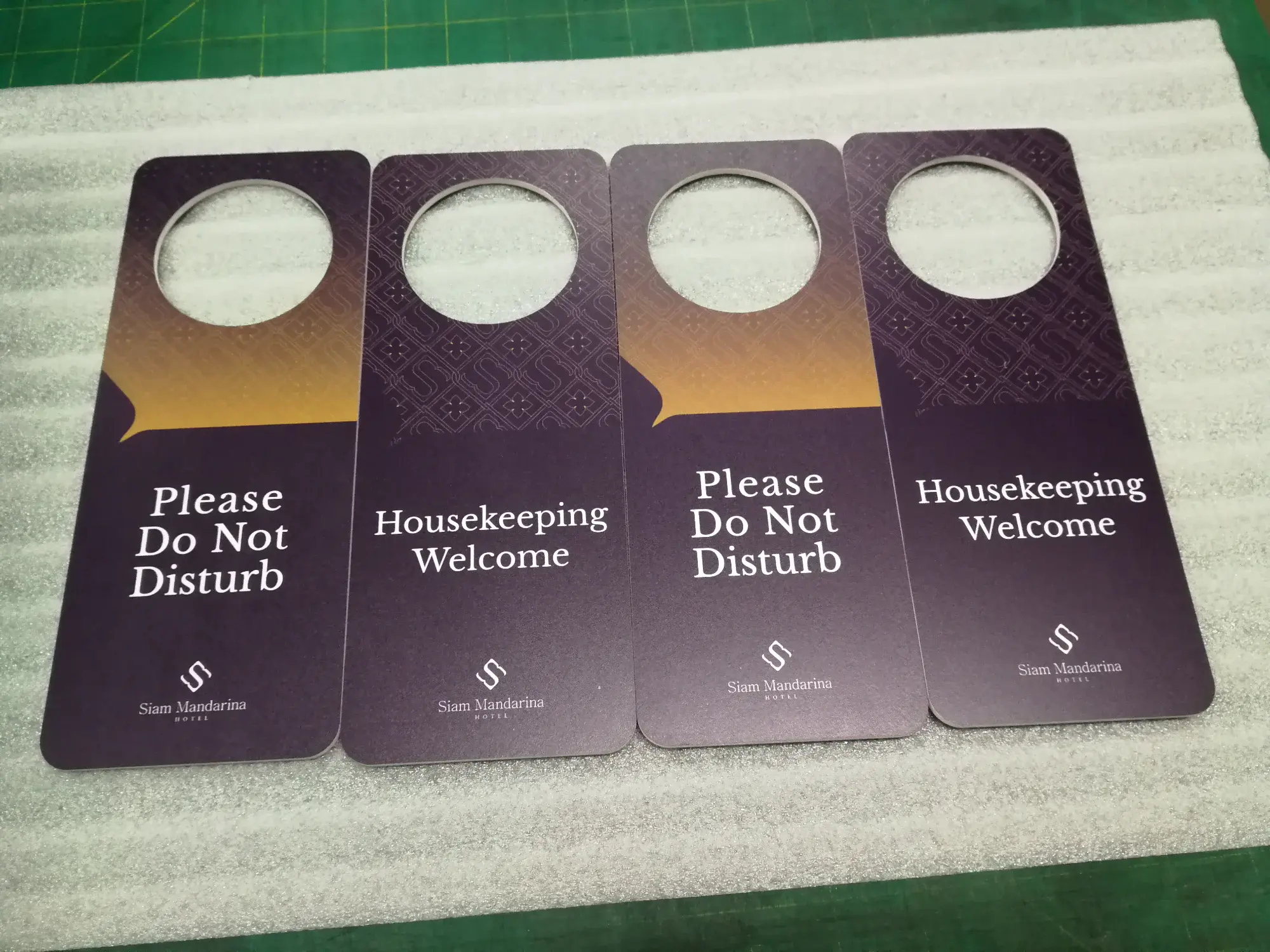 ป้ายโรงแรม (Hotel Sign)