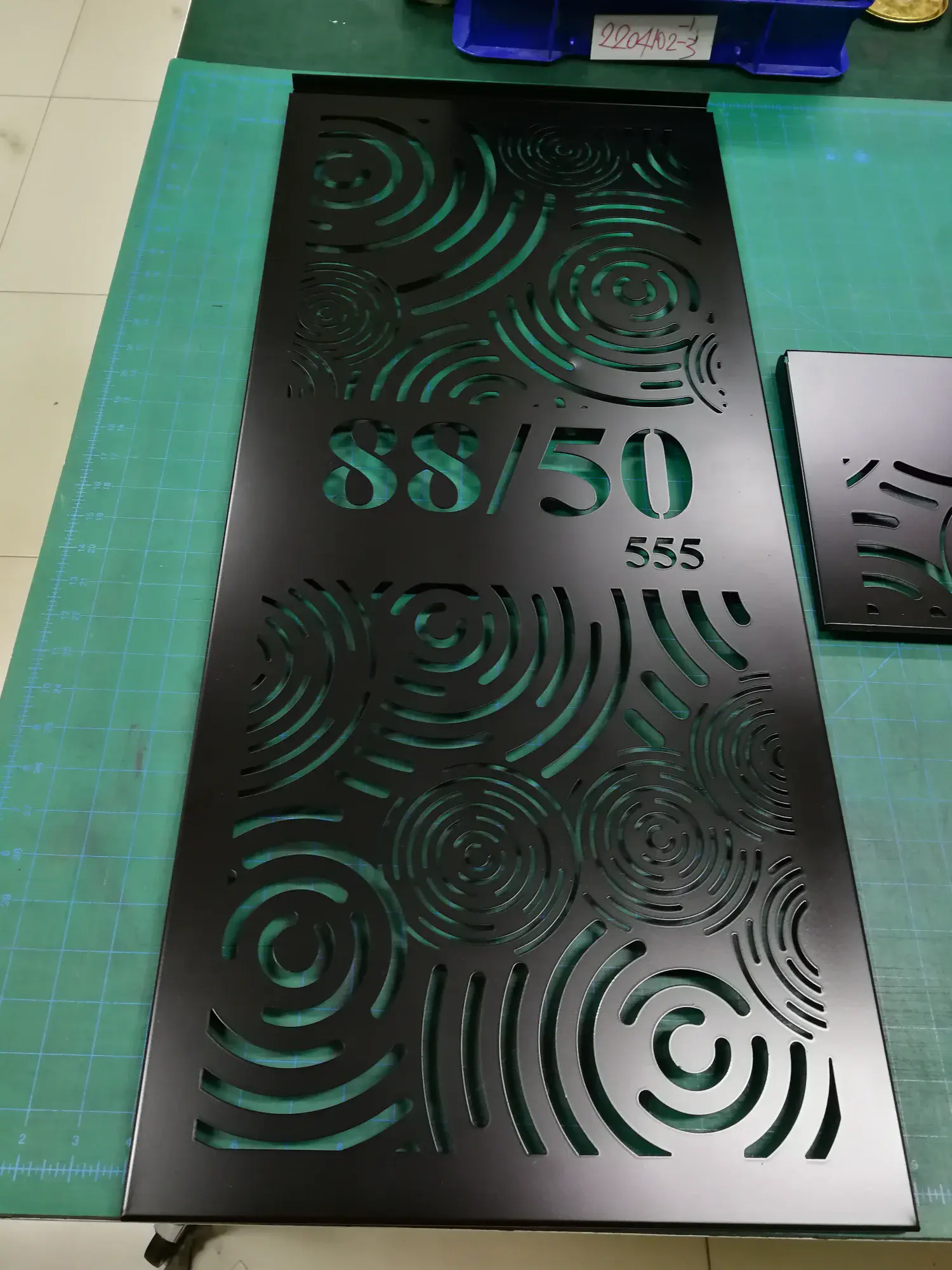 ป้ายฉลุ (Cut-Out Sign)