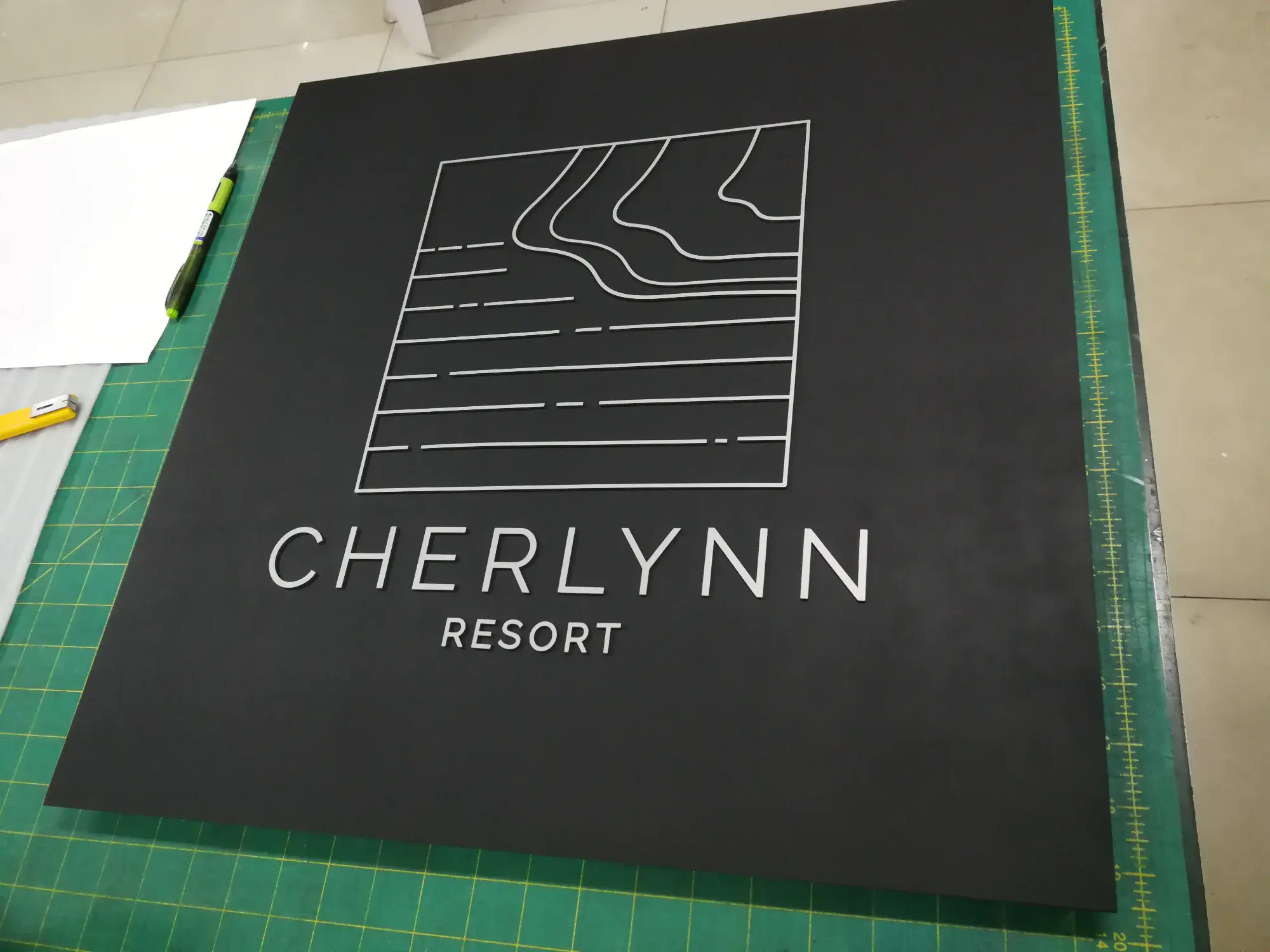 ป้ายโรงแรม (Hotel Sign)