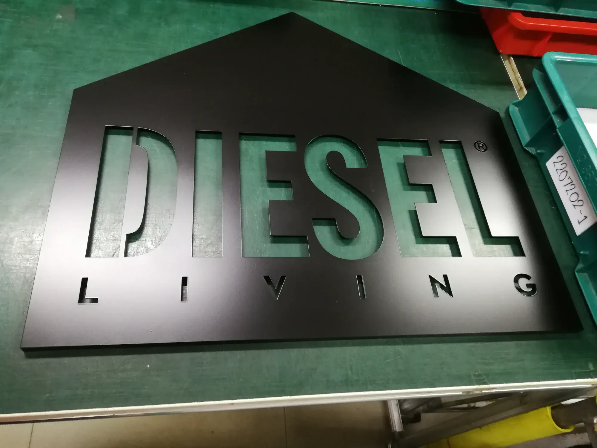 ป้ายฉลุ (Cut-Out Sign)