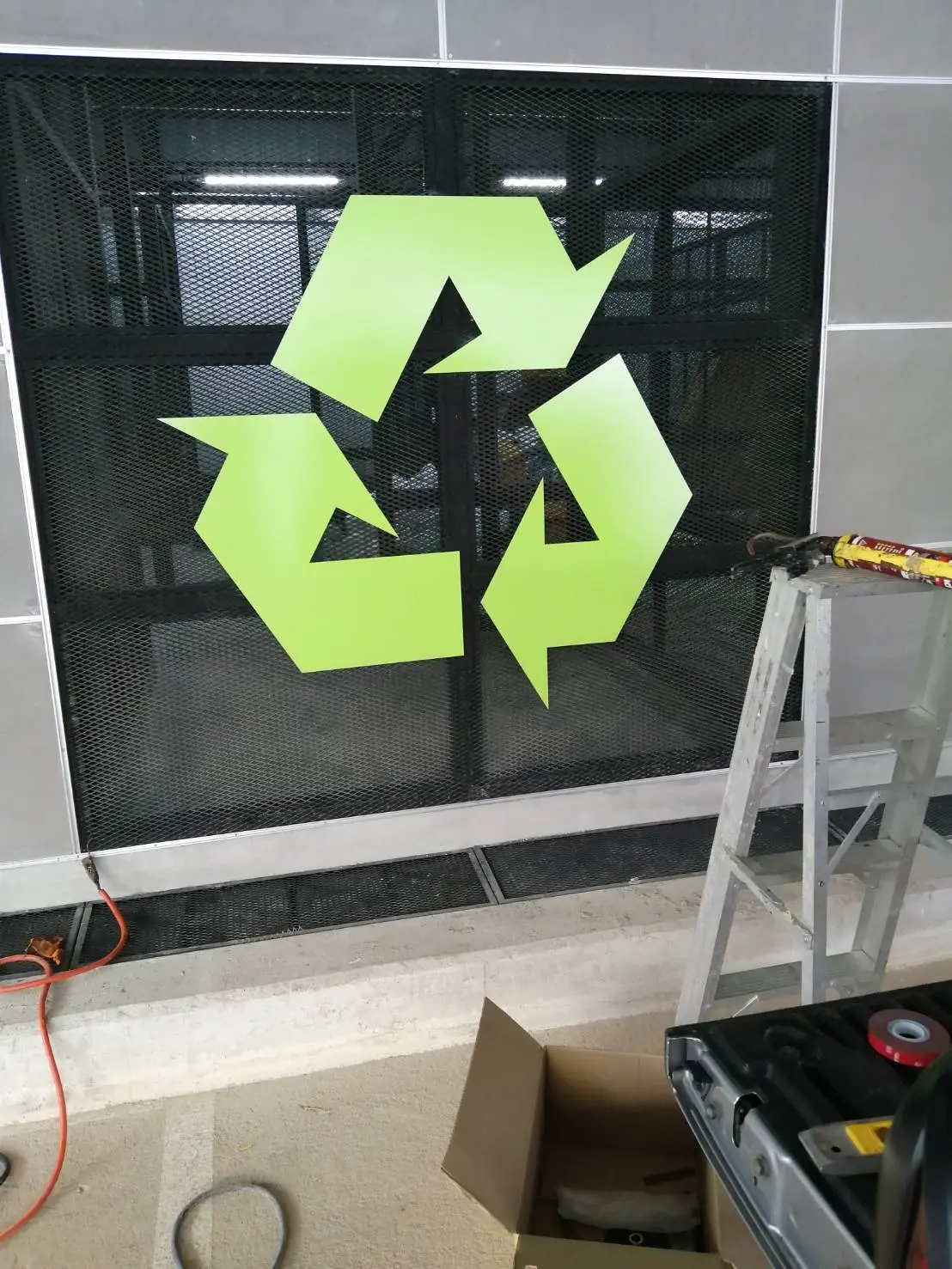 ป้ายข้อบังคับและป้ายตามกฎหมาย