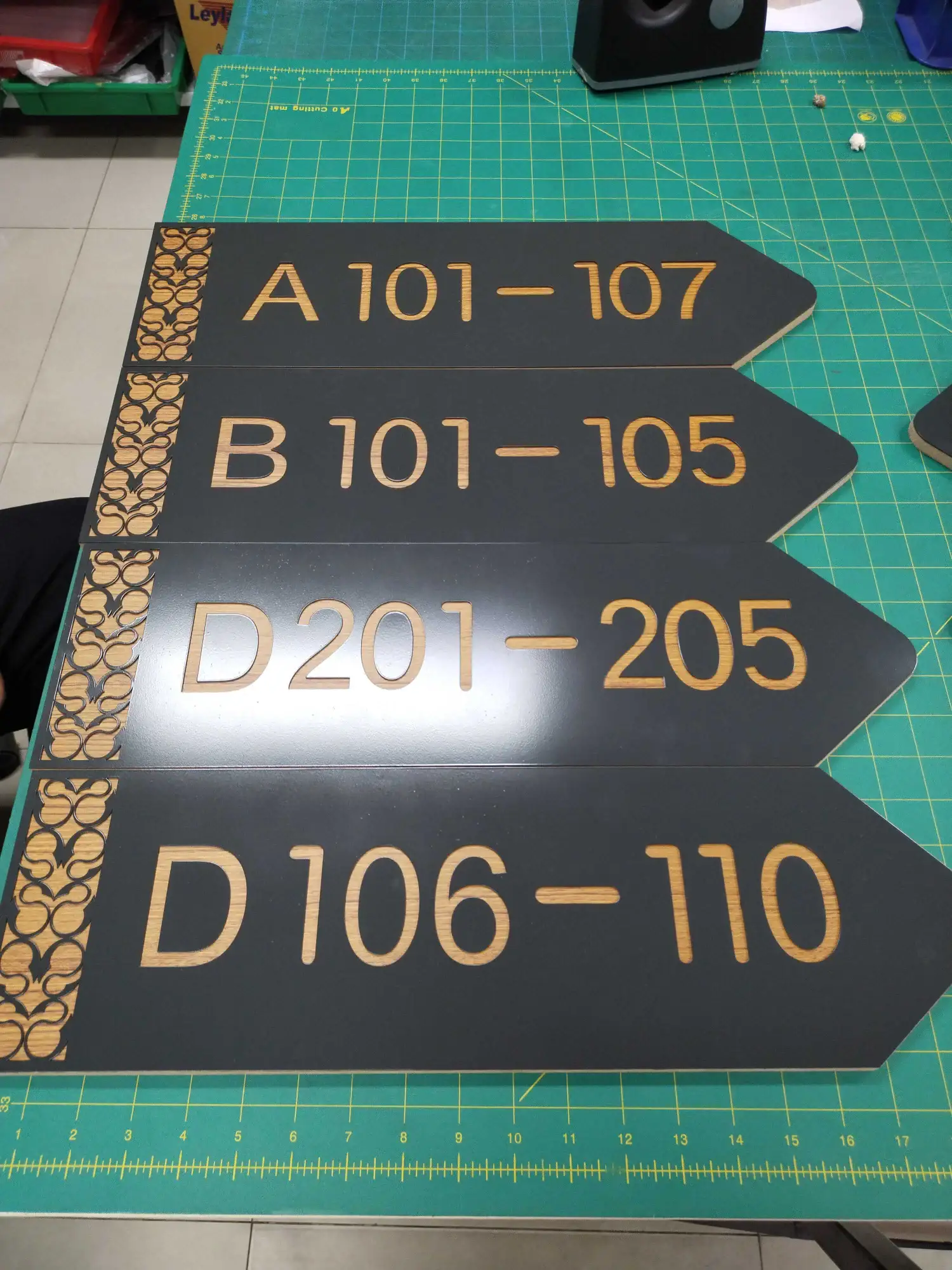 ป้ายโรงแรม (Hotel Sign)