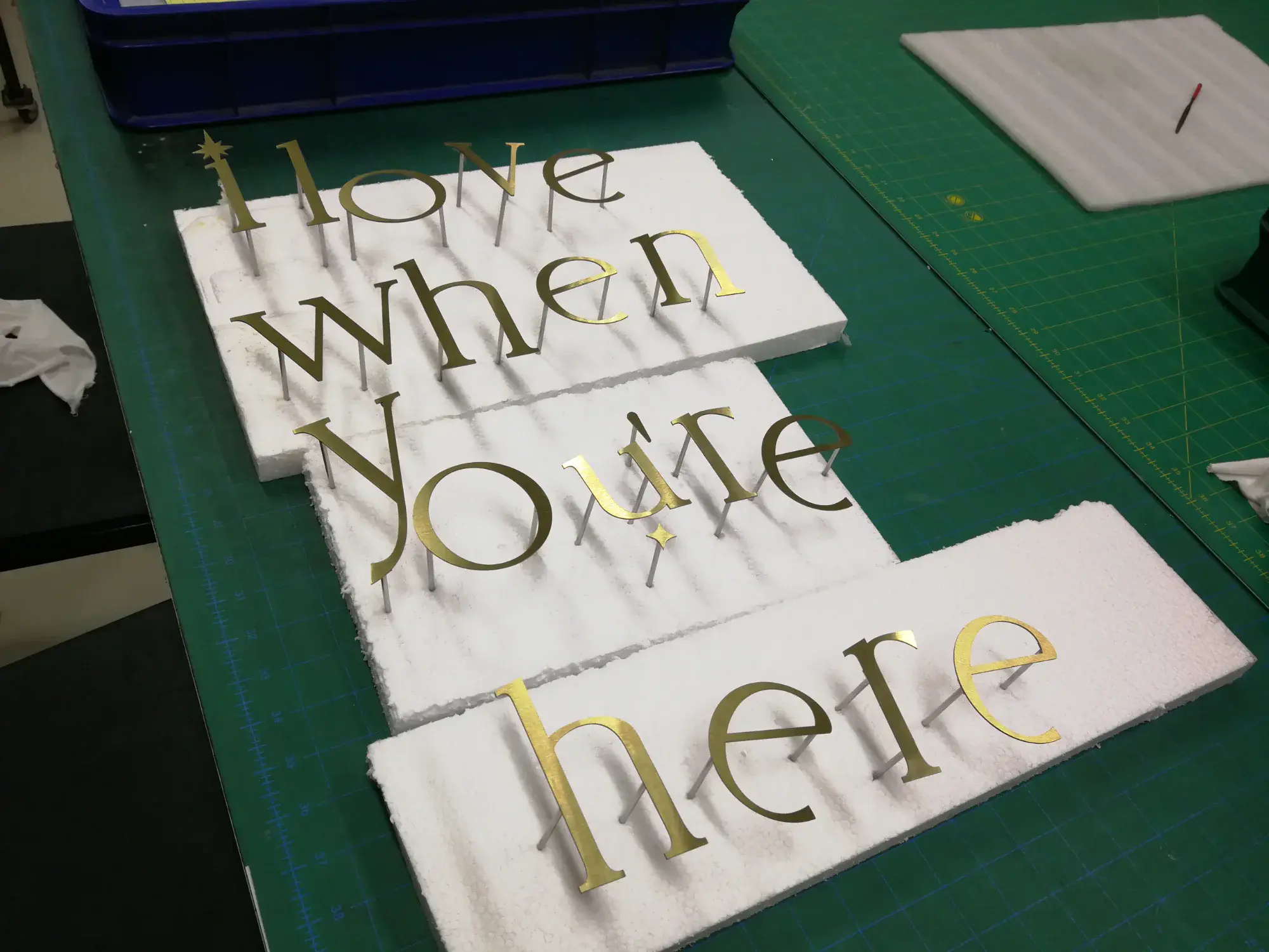 ป้ายฉลุ (Cut-Out Sign)