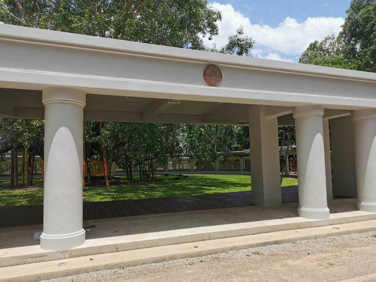 ป้ายฉลุ (Cut-Out Sign)