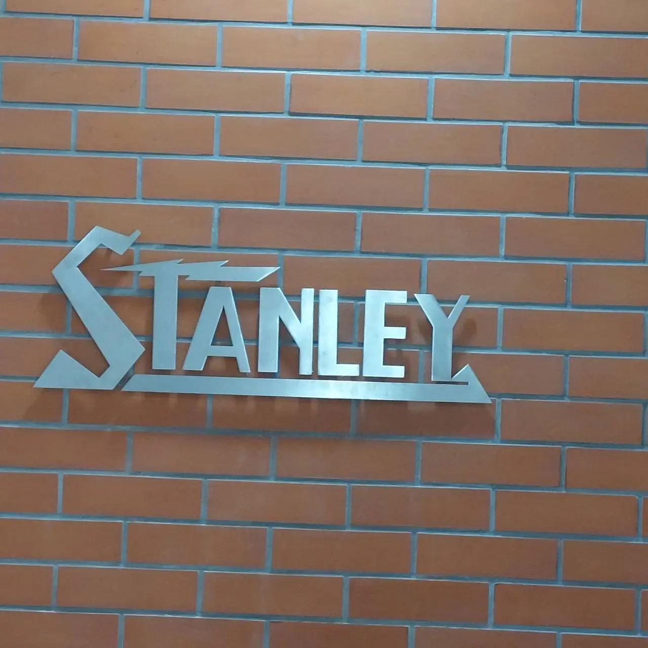 ป้ายโลโก้บริษัท (Company Logo Sign)