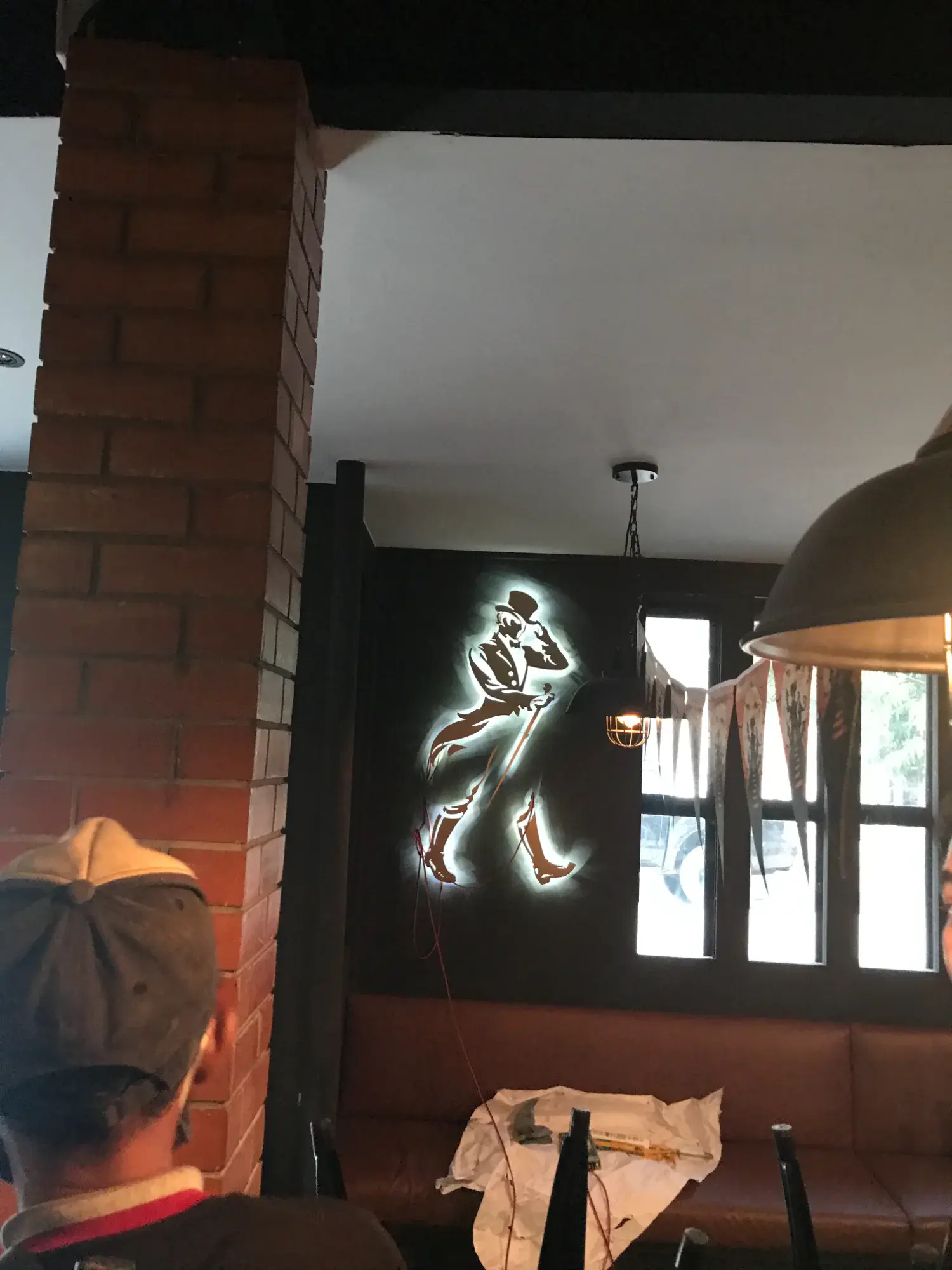 ป้ายร้านบาร์ & ผับ สถานบันเทิง