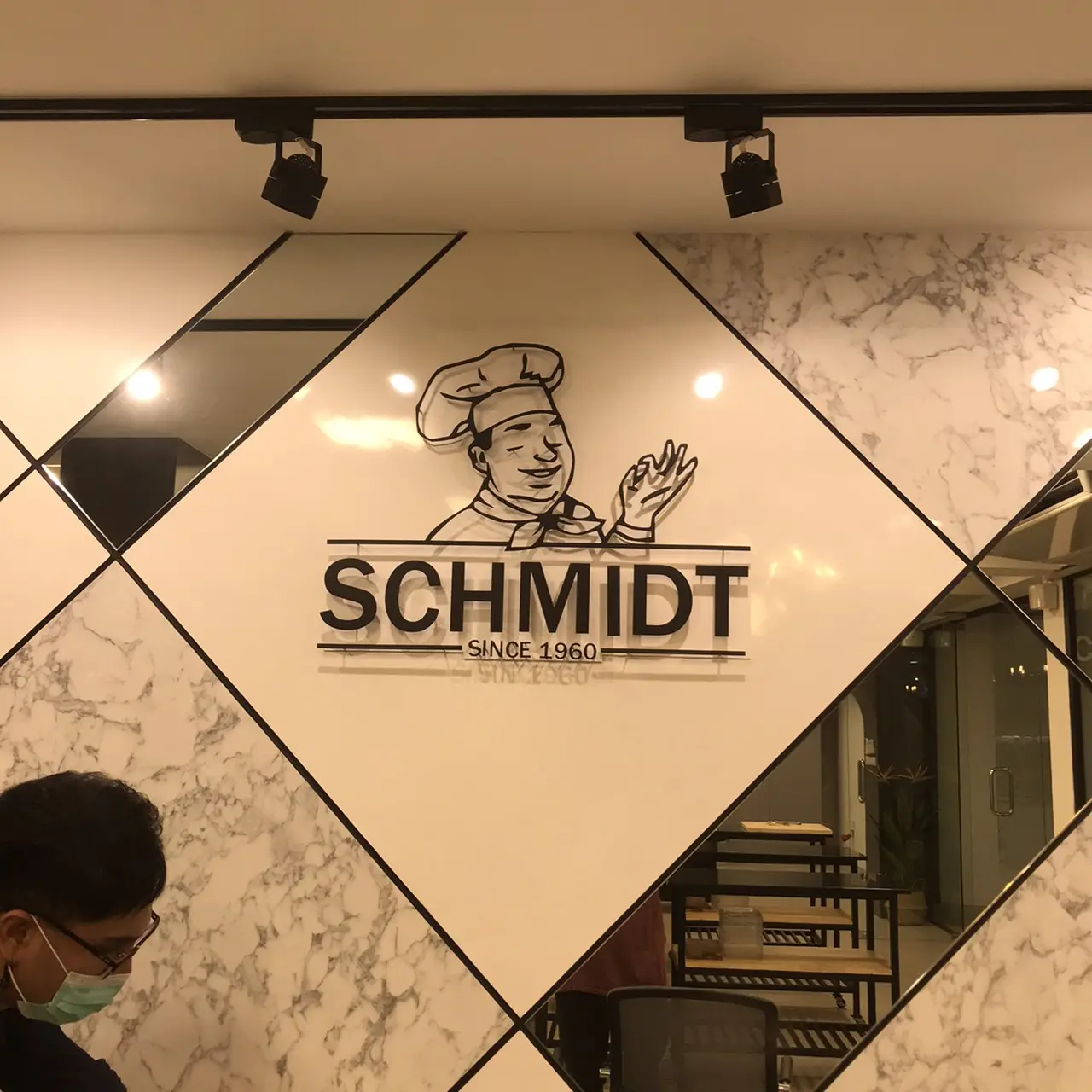 ป้ายฉลุ (Cut-Out Sign)