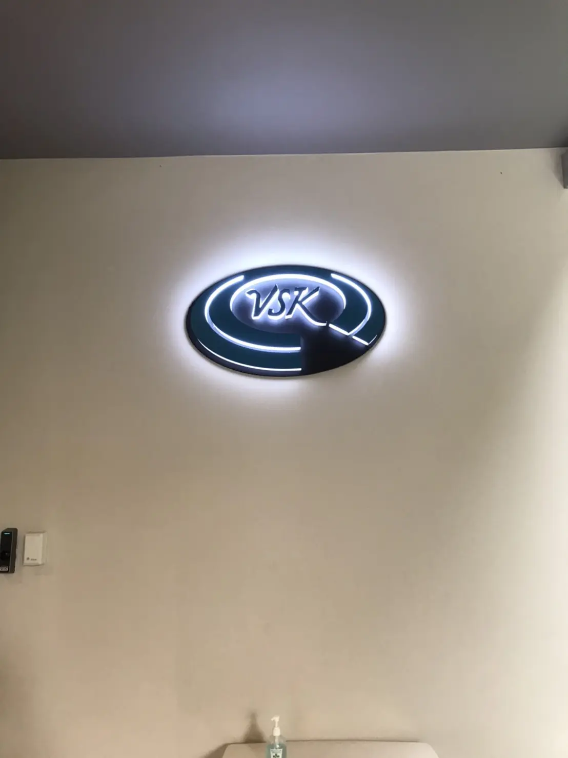 ป้ายฉลุ (Cut-Out Sign)