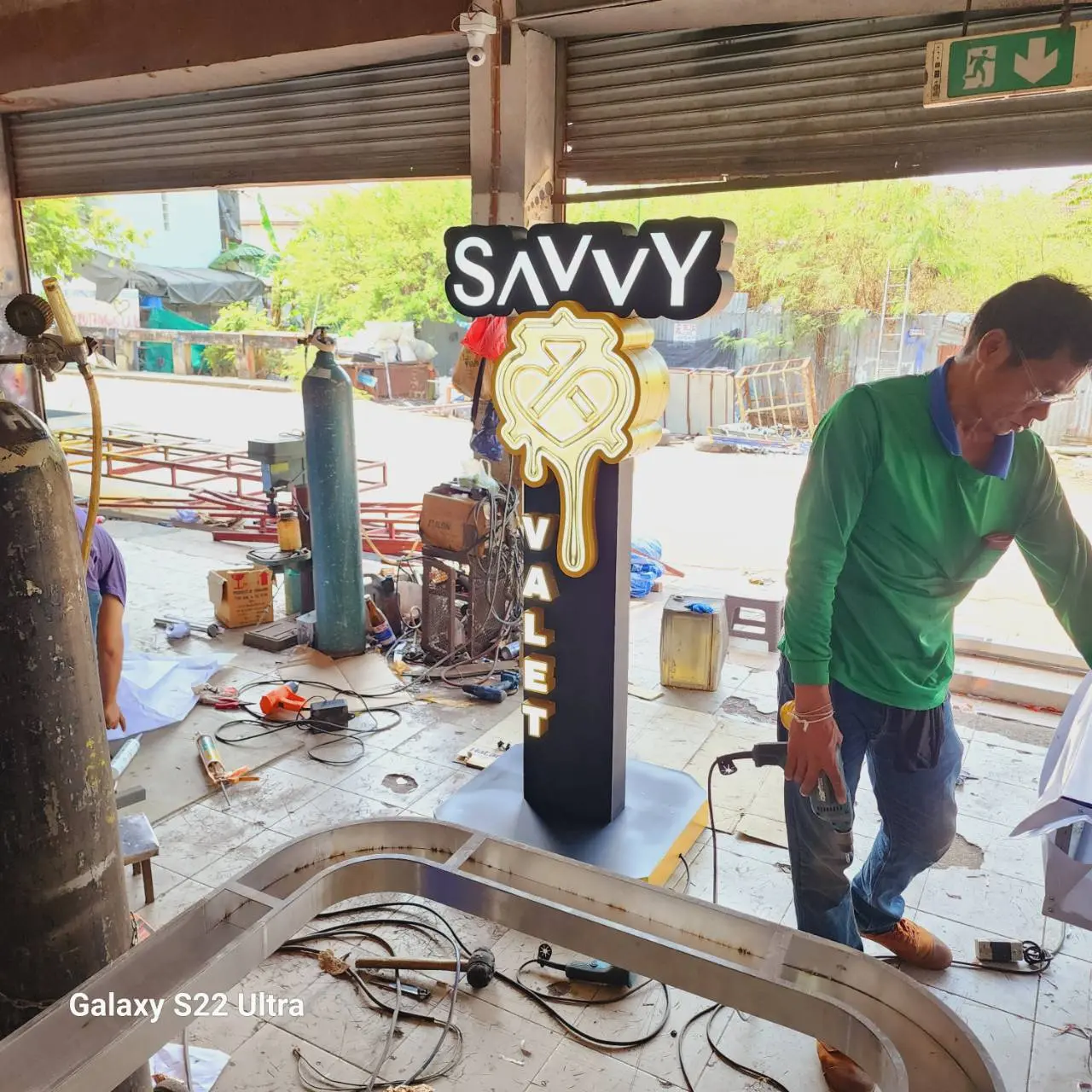 ป้ายร้านบาร์ & ผับ สถานบันเทิง