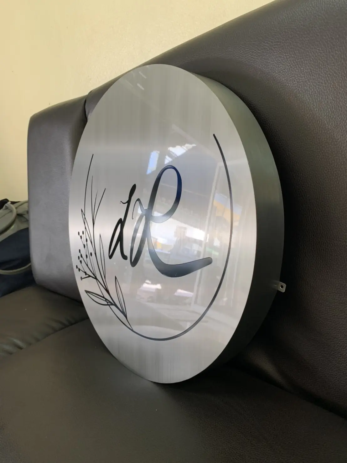 ป้ายโลโก้บริษัท (Company Logo Sign)