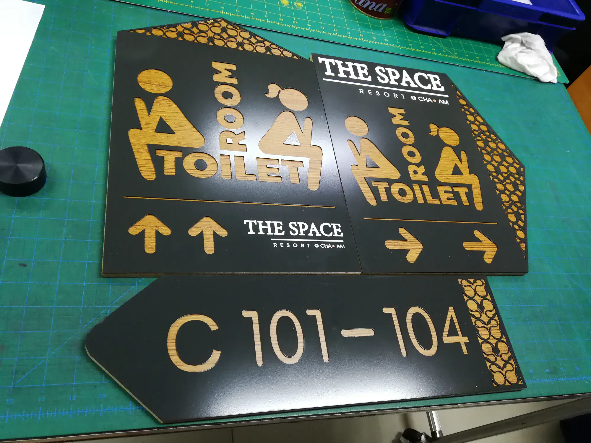 ป้ายโรงแรม (Hotel Sign)